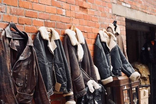 Où trouver des vêtements vintage de qualité et à petit prix ?